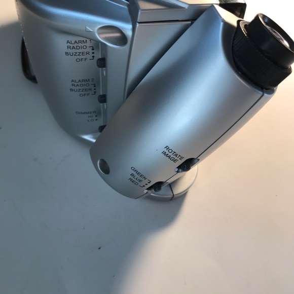 Alarm clock - Picture 6 of 7